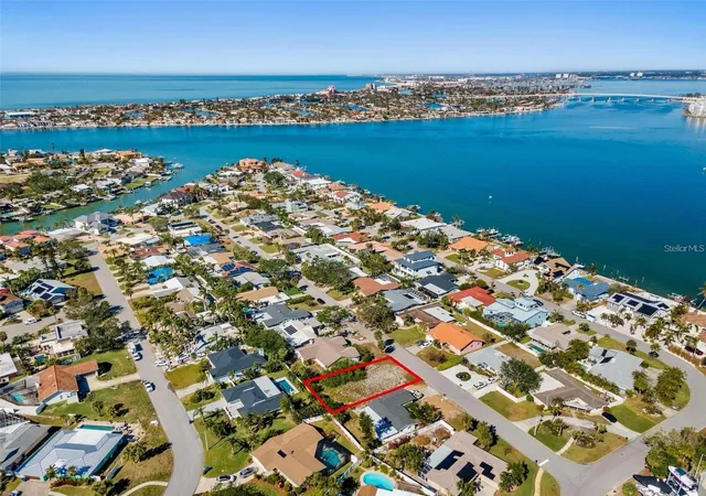 Homes for sale in Saint Petersburg, FL | 164 2nd St W, Saint Petersburg, FL 33715 | MLS# TB8487264