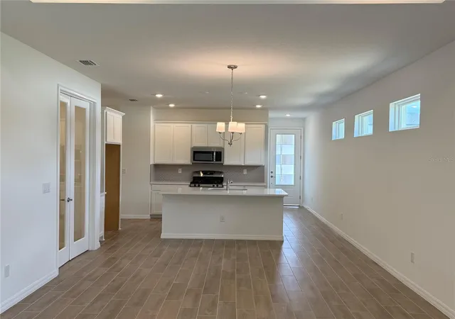 Photo 4 of House for sale at 3695 Nandina Cir, Sun City Center, FL 33573 | MLS# TB8487266 | Listing updated on 2026-10-01