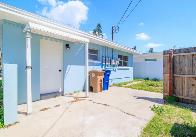 Listing Photo 2 - Condo for sale in building located at 13388 1st St E, MADEIRA BEACH, FL 33708 - Unit #