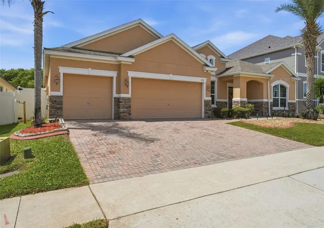 4th image of 979 Counts Crest Cir, Apopka, FL 32712 | MLS# O6391238
