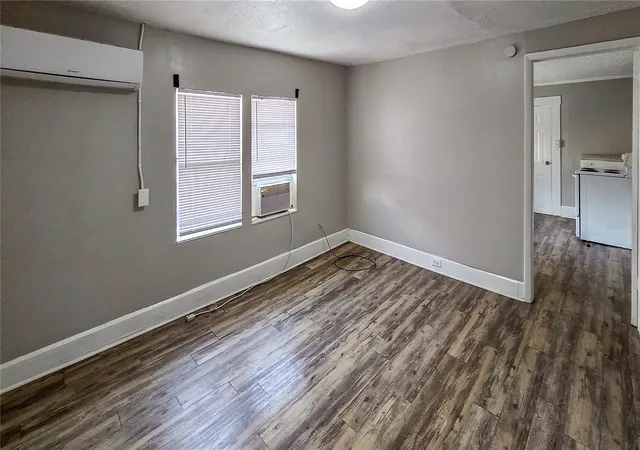 Listing Photo 4 - Condo for sale in building located at 602 Emma St, LAKELAND, FL 33815