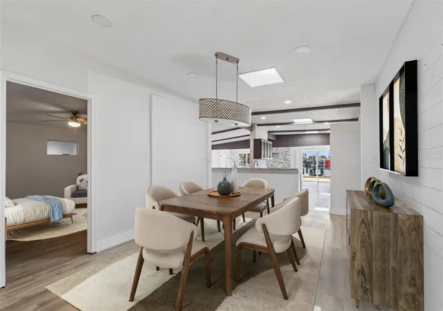 5th image of 16108 5Th St E, Redington Beach, FL 33708 | MLS# TB8487331