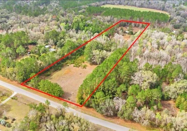 1st image of 17828 Ne 21st St, Gainesville, FL 32609 | MLS# TB8487344