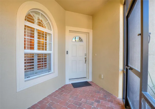 Photo 3 of Single family home for sale at 1678 Linz Ct, Winter Haven, FL 33884 | MLS# L4960316 | Listing updated on 2026-09-19