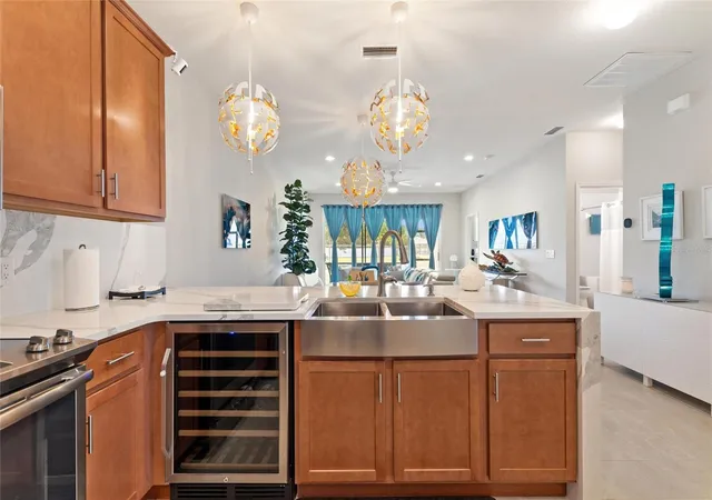 Photo 4 of Single family home for sale at 1678 Linz Ct, Winter Haven, FL 33884 | MLS# L4960316 | Listing updated on 2026-09-19