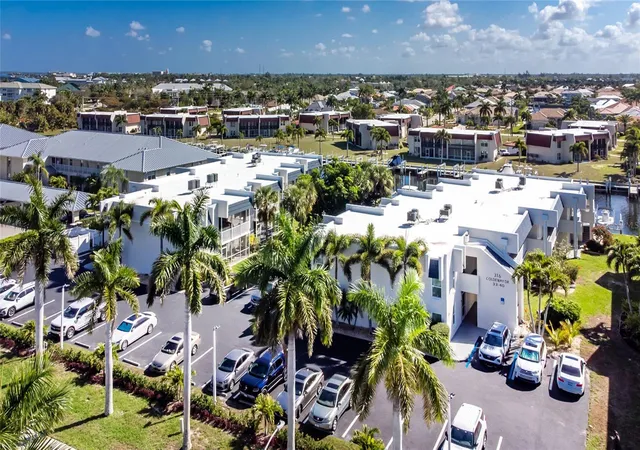 Photo 2 of Condo for sale at 316 Coldeway Dr #38, Punta Gorda, FL 33950 | MLS# C7523477 | Listing updated on 2026-09-03