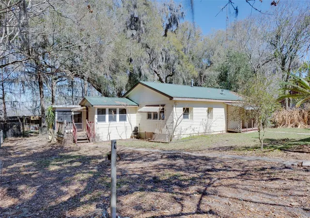 Manufactured Mobile Home at 17965 SE 51st Street, Ocklawaha, FL 32179 | MLS# OM720963 | | Sold on 2026-08-03