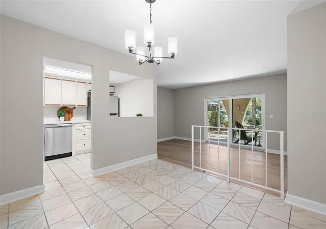 4th image of 505 Plaza Seville Ct #11, Treasure Island, FL 33706 | MLS# TB8487379