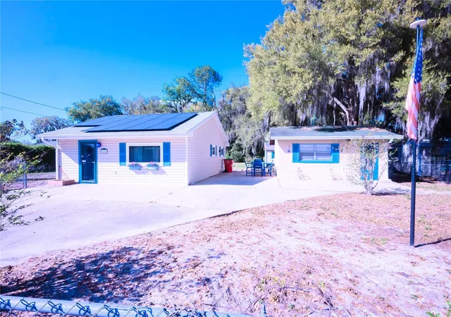 Homes for sale in Lake Panasoffkee, FL | 1198 Cr 464, Lake Panasoffkee, FL 33538 | MLS# TB8487387