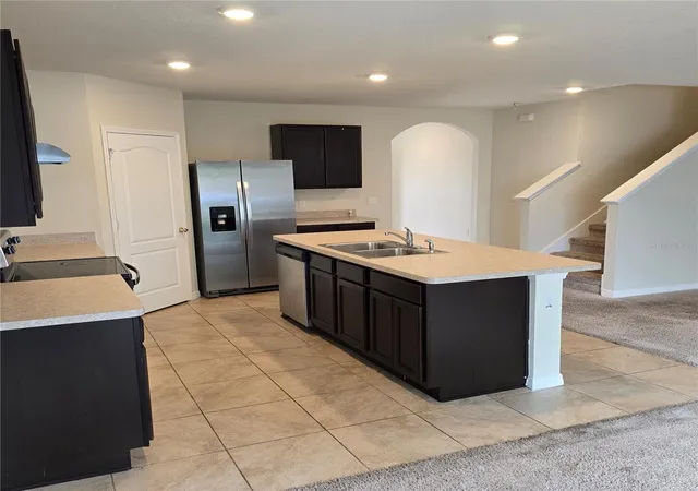 Photo 3 of Single family home for sale at 814 Sun Burst Rd, Winter Haven, FL 33880 | MLS# S5145959 | Listing updated on 2026-09-17
