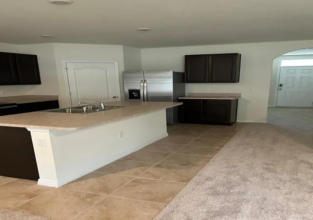 Photo 3 of Single family home for sale at 814 Sun Burst Rd, Winter Haven, FL 33880 | MLS# S5145959 | Listing updated on 2026-09-17