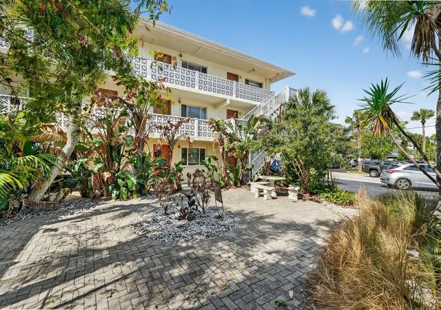 Homes for sale in Daytona Beach, FL | 102 S Peninsula Drive, Daytona Beach, FL 32118 | Houzeo
