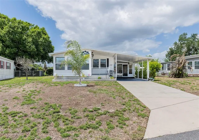 Photo 3 of Manufactured home for sale at 1610 Reynolds Rd #108, Lakeland, FL 33801 | MLS# L4960326 | Listing updated on 2026-05-03