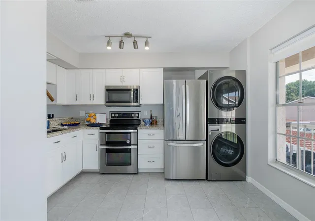 Listing Photo 4 - Condo for sale in building located at 4933 Myrtle Oak Dr, NEW PORT RICHEY, FL 34653 - Unit #23