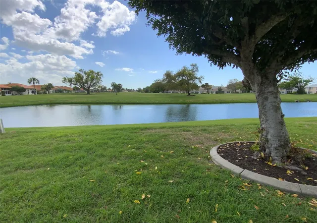 Photo 3 of Single family home for sale at 4310 Murfield Dr E, Bradenton, FL 34203 | MLS# A4686531 | Listing updated on 2026-09-20