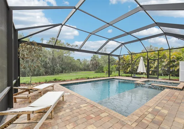 2nd image of 20604 Benissimo Dr, Venice, FL 34293 | MLS# A4686532