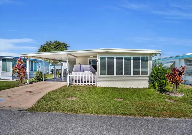 Photo 1 of Manufactured home for sale at 223 Paradise S, Leesburg, FL 34788 | MLS# G5109717 | Listing updated on 2026-10-02