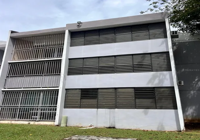 Homes for sale in Bayamon, PR | 10 Ii Santa Cruz #H301, Bayamon, PR 00961 | MLS# PR9119965