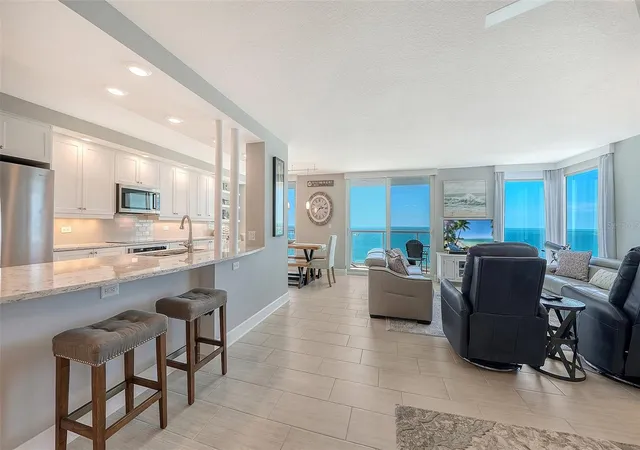 Homes for sale in Longboat Key, FL | 2425 Gulf Of Mexico Dr #14E, Longboat Key, FL 34228 | MLS# A4686539