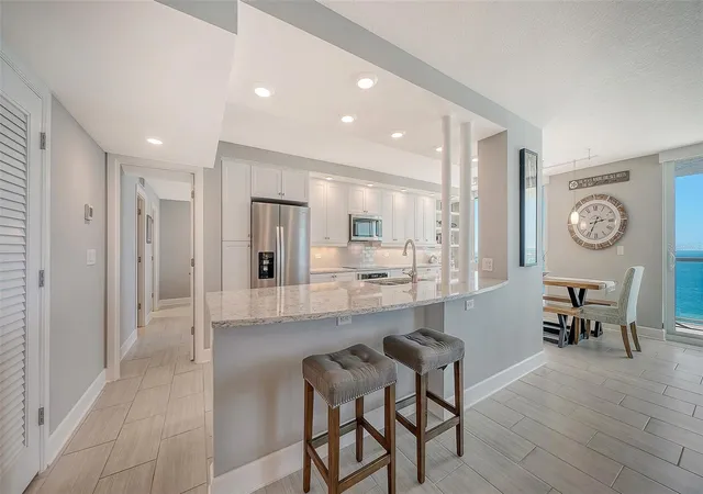 Homes for sale in Longboat Key, FL | 2425 Gulf Of Mexico Dr #14E, Longboat Key, FL 34228 | MLS# A4686539
