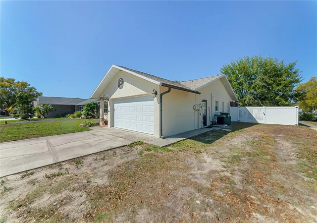 4th image of 8715 Huntsman Ln, Port Richey, FL 34668 | MLS# TB8487504