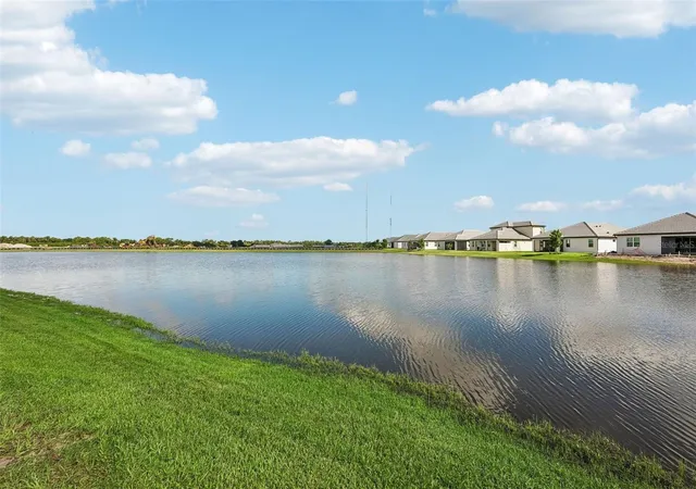 Photo 1 of Single family home for sale at 424 Alberata Way, Nokomis, FL 34275 | MLS# R4910897 | Listing updated on 2026-09-22