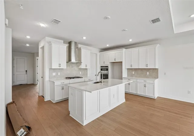 Photo 2 of Single family home for sale at 424 Alberata Way, Nokomis, FL 34275 | MLS# R4910897 | Listing updated on 2026-09-22
