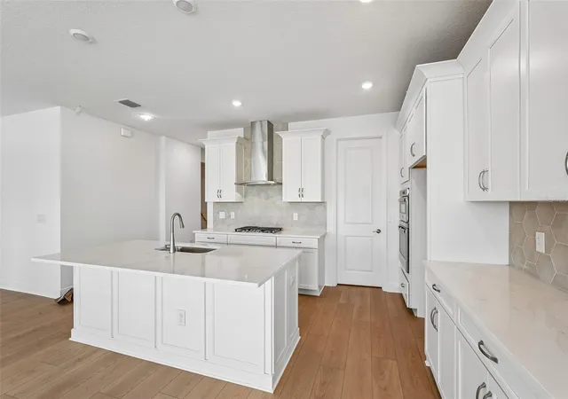 Photo 3 of Single family home for sale at 424 Alberata Way, Nokomis, FL 34275 | MLS# R4910897 | Listing updated on 2026-09-22