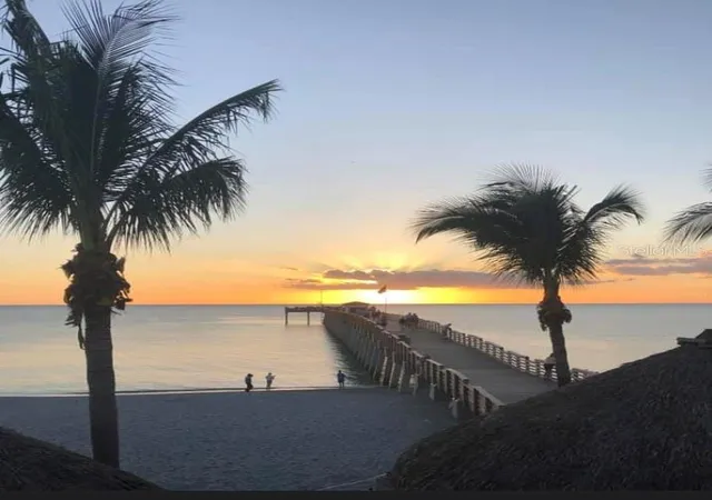 2nd image of 832 Bird Bay Wy, VENICE, FL 34285