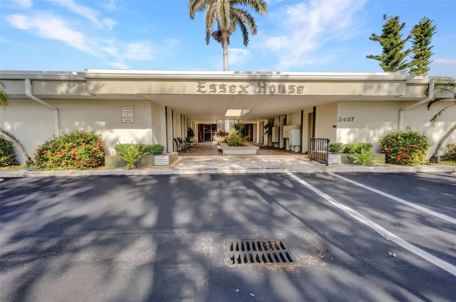 Listing Photo 2 - Condo for sale in 2437 Harbor Blvd located at 2437 Harbor Blvd, PORT CHARLOTTE, FL 33952 - Unit #114
