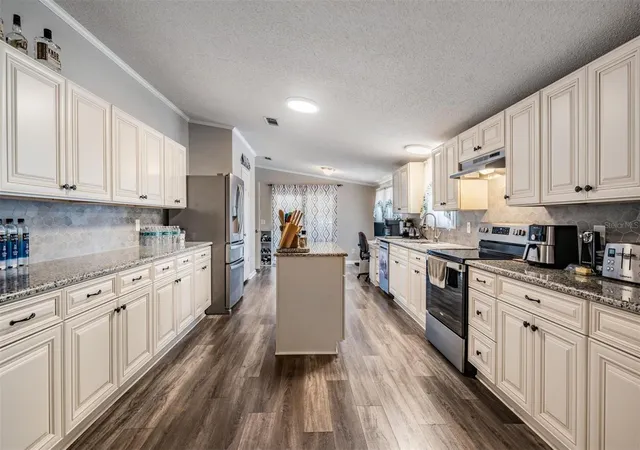 Photo 3 of Sale Pending at 13544 Kent Bradley St, Dade City, FL 33525 | MLS# TB8487534 | Listing updated on 2026-08-15