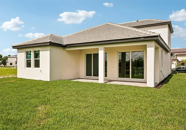 Photo 2 of Single family home for sale at 136 Vistera Blvd, Nokomis, FL 34275 | MLS# R4910898 | Listing updated on 2026-10-02