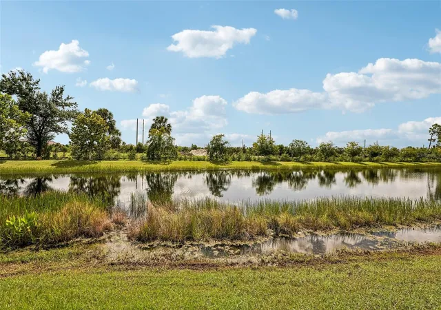 Photo 3 of Single family home for sale at 136 Vistera Blvd, Nokomis, FL 34275 | MLS# R4910898 | Listing updated on 2026-10-02