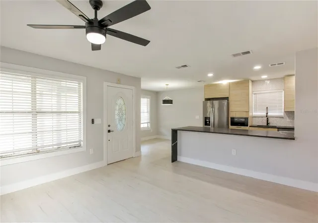 Photo 3 of Single family home for sale at 822 Polk St, Orlando, FL 32805 | MLS# O6391468 | Listing updated on 2026-09-20