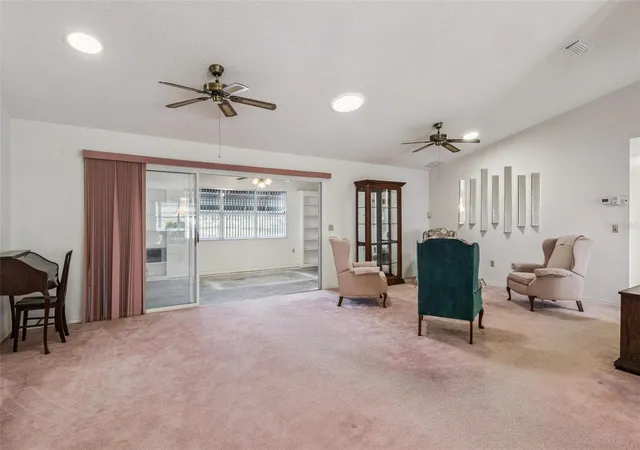 Homes for sale in Leesburg, FL | 828 Dundee Cir, Leesburg, FL 34788 | MLS# G5109725