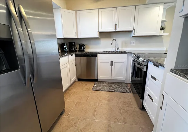 3rd image of 1801 Gulf Dr N #125, Bradenton Beach, FL 34217 | MLS# A4686575