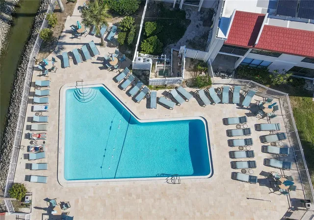 40th image of 1801 Gulf Dr N #125, Bradenton Beach, FL 34217 | MLS# A4686575
