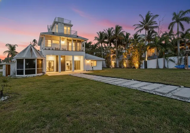 Photo 4 of Single family home for sale at 10218 46th Avenue W, Bradenton, FL 34210 | MLS# A4686579 | Listing updated on 2026-08-25