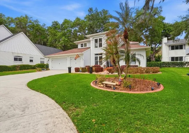 Photo 3 of Single family home for sale at 2000 Lake Ariana Blvd, Auburndale, FL 33823 | MLS# P4938164 | Listing updated on 2026-09-28