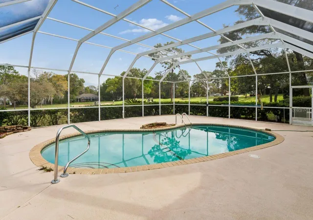 Photo 3 of Single family home for sale at 375 E Liberty St, Hernando, FL 34442 | MLS# W7883969 | Listing updated on 2026-10-06