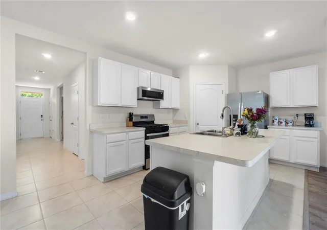 Photo 4 of Single family home for sale at 29320 Armoyan Blvd, Leesburg, FL 34748 | MLS# G5109729 | Listing updated on 2026-07-14