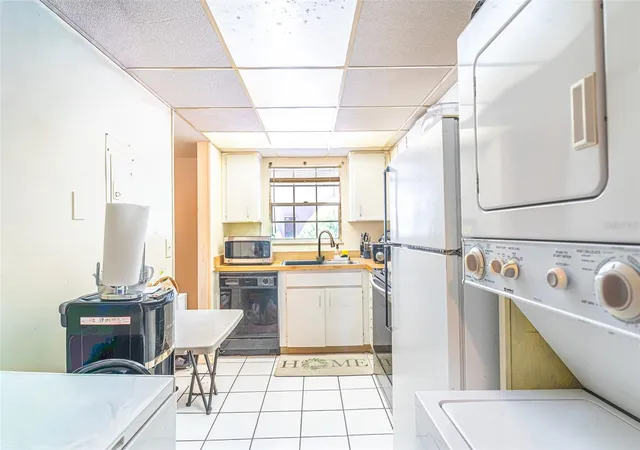 5th image of 709 Russell Ln, BRANDON, FL 33510