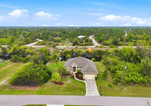 Photo 1 of Single family home for sale at 300 Baytree Dr, Rotonda West, FL 33947 | MLS# D6146641 | Listing updated on 2026-09-12
