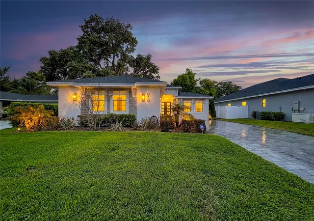 Homes for sale in Lakeland, FL | 929 Clearview Ave, Lakeland, FL 33801 | MLS# TB8487641