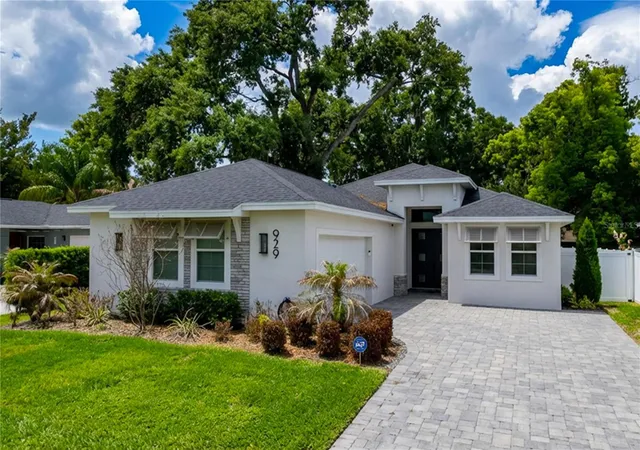 4th image of 929 Clearview Ave, Lakeland, FL 33801 | MLS# TB8487641