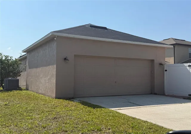 Photo 3 of Single family home for sale at 14467 Golden Rain Tree Blvd, Orlando, FL 32828 | MLS# O6391537 | Listing updated on 2026-10-09