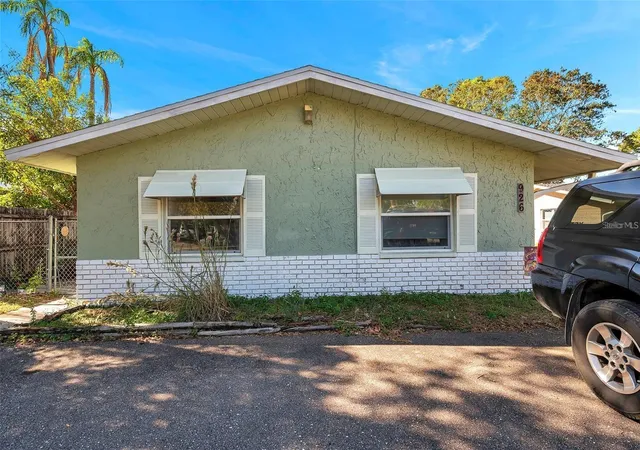 2nd image of 926 Lake Palms Dr, Largo, FL 33771 | MLS# TB8487667
