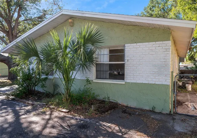 1st image of 914 Lake Palms Dr, Largo, FL 33771 | MLS# TB8487678