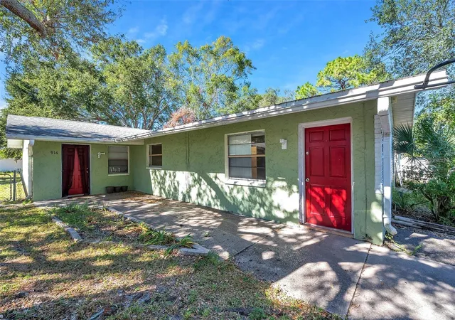 2nd image of 914 Lake Palms Dr, Largo, FL 33771 | MLS# TB8487678
