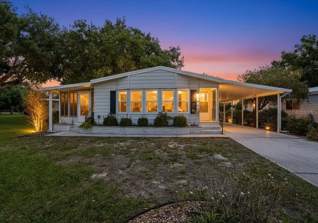 3rd image of 8514 Monarch Pl, Palmetto, FL 34221 | MLS# A4686624
